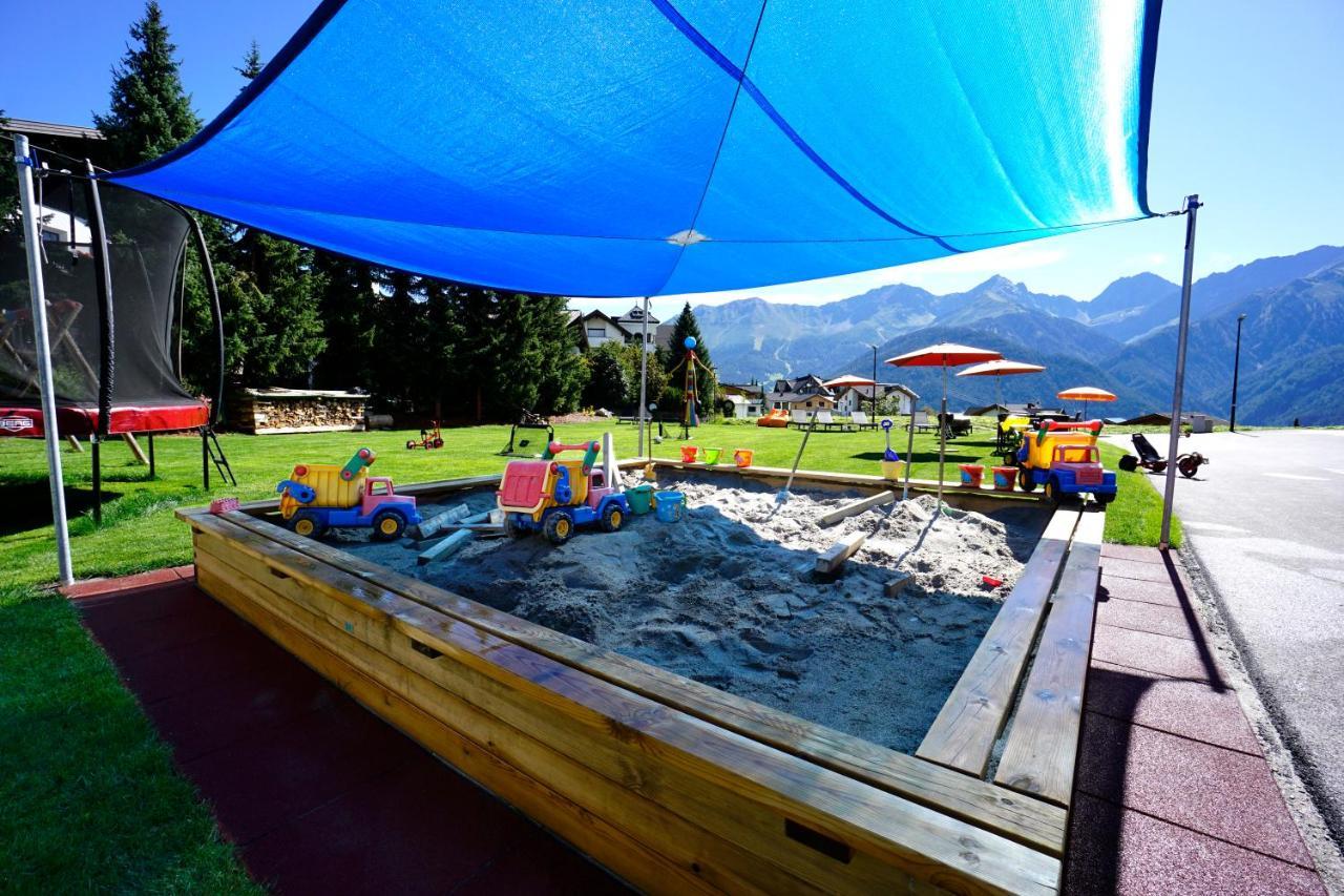 Apart-Hotel Alpinsonnenresidenz Фис Екстериор снимка