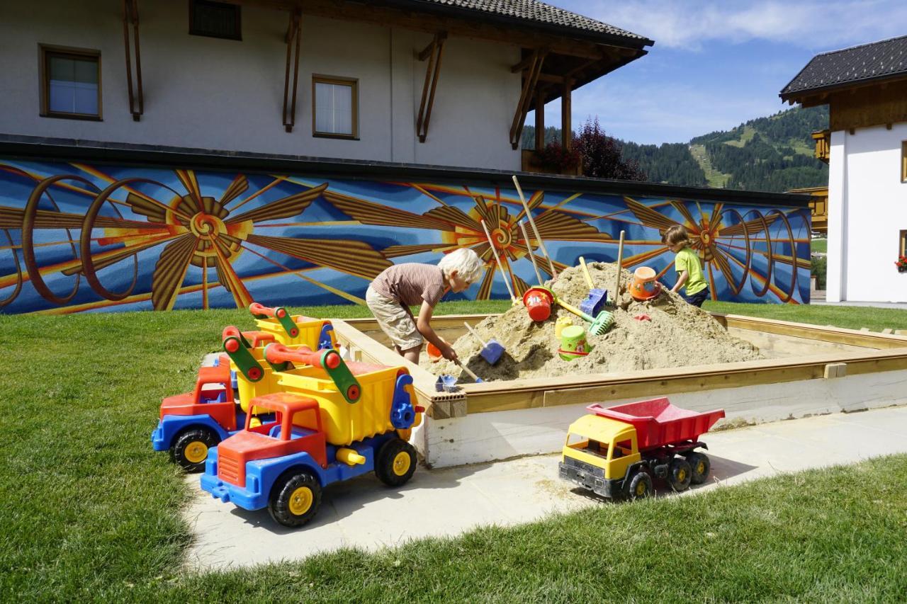 Apart-Hotel Alpinsonnenresidenz Фис Екстериор снимка