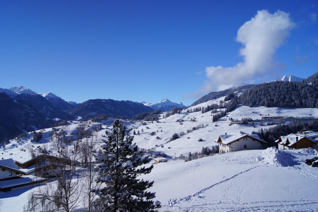 Apart-Hotel Alpinsonnenresidenz Фис Екстериор снимка