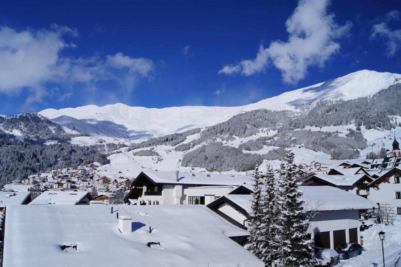 Apart-Hotel Alpinsonnenresidenz Фис Екстериор снимка
