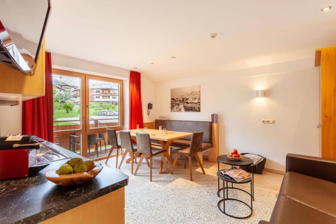 Apart-Hotel Alpinsonnenresidenz Фис Екстериор снимка
