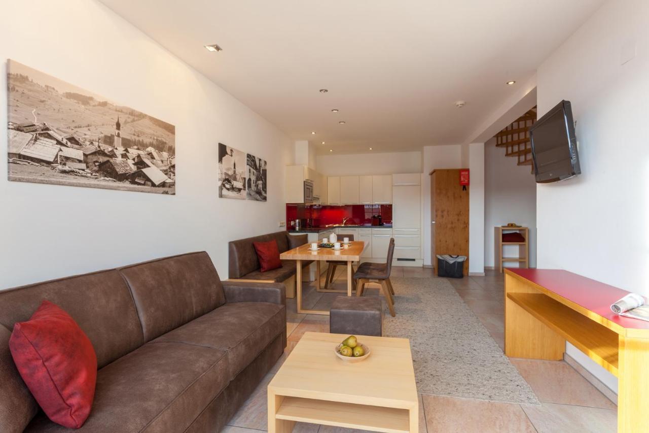 Apart-Hotel Alpinsonnenresidenz Фис Екстериор снимка